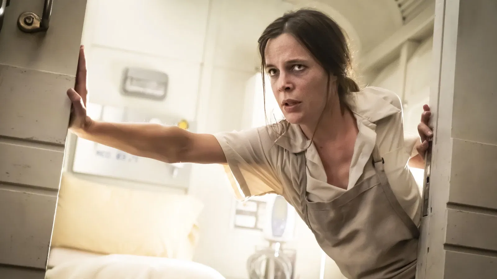 Snowpiercer S1E6 - Trouble Comes Sideways