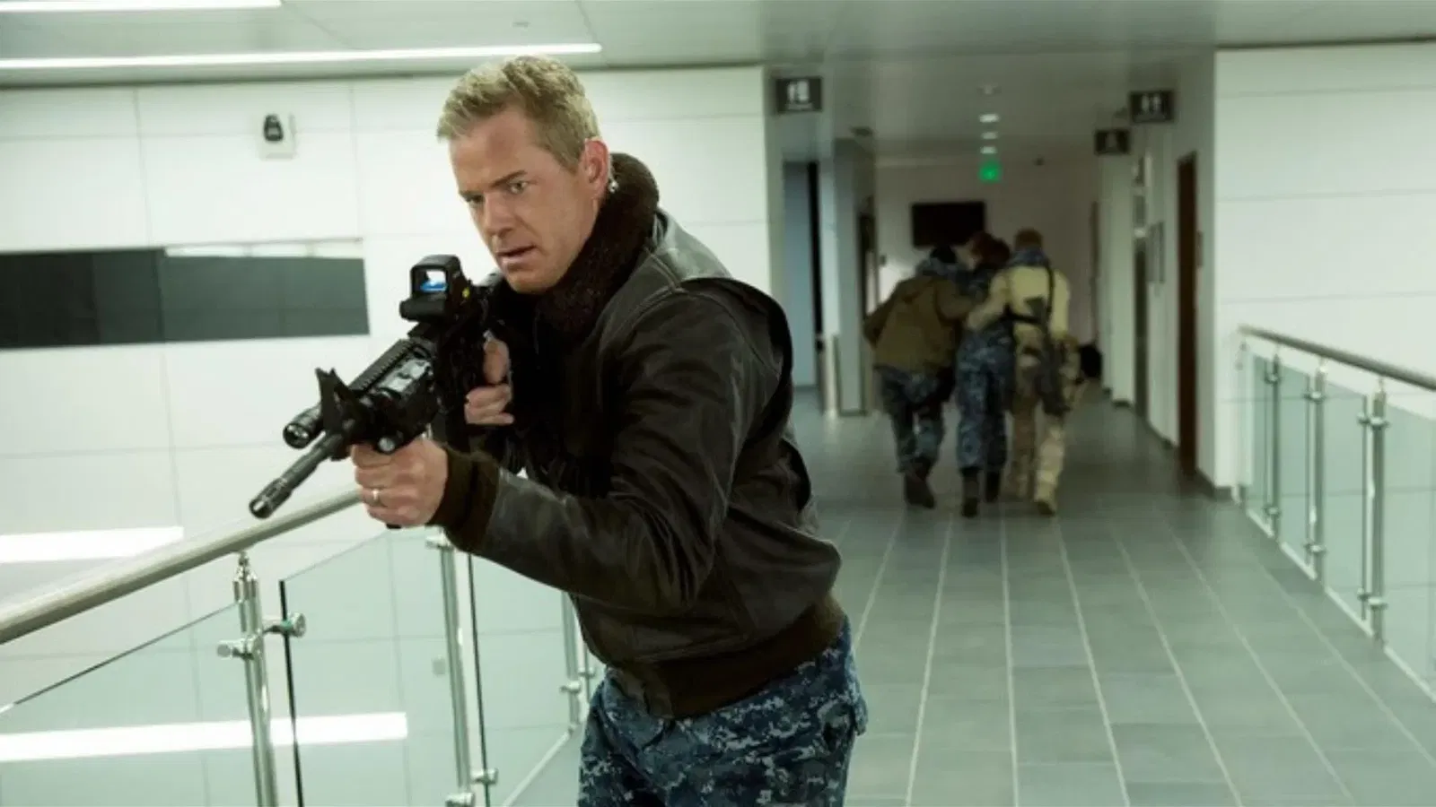 The Last Ship S2E1 - Unreal City (Season Premiere)